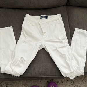 Hollister white distressed jeans, size 5R, W 26, L 30.